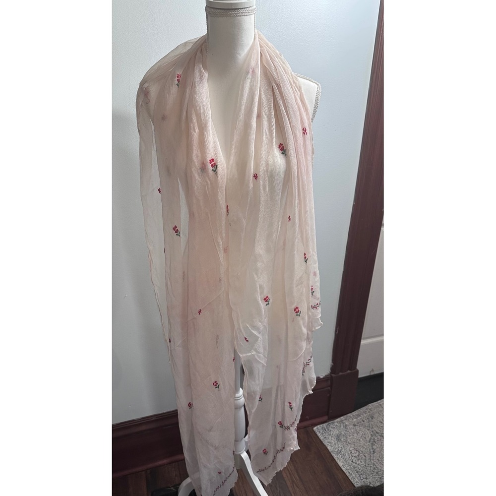 Vintage Style Cream Sheer Floral Embroidered Scarf Wrap Scalloped Edge 43x36